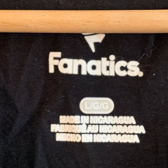 NWT Women's Fanatics Branded Golden State Warriors The Bay V-Neck T-Shirt, LARGE - Picture 4 of 7